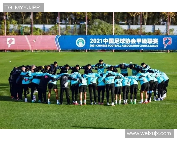 广州排球队在邀请赛中以61分稳居积分榜首位展现强劲实力 广州排球队在邀请赛中以61分稳居积分榜首位展现强劲实力