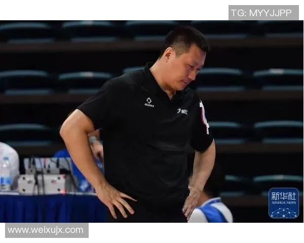 张伟的篮球人生：从街头少年到职业球员的深度对话与成长故事